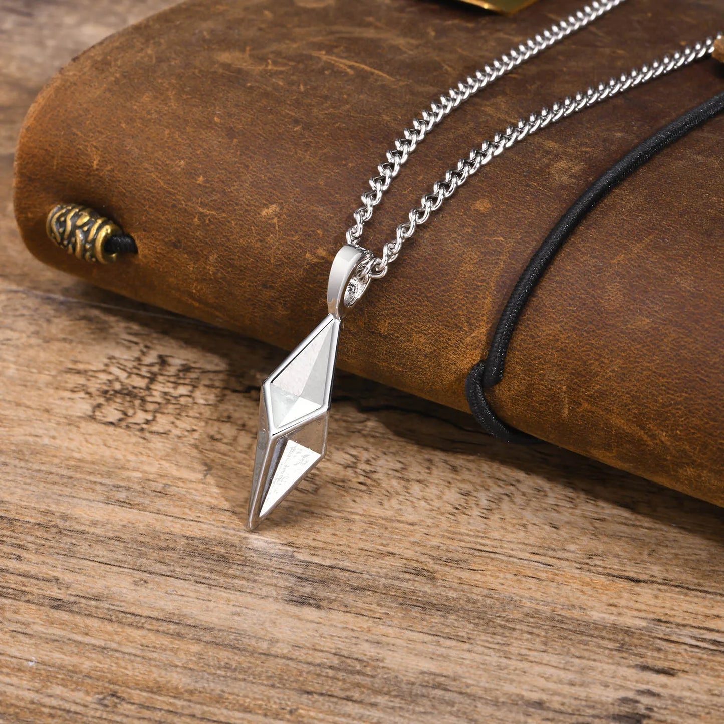 Pointed Star Necklace