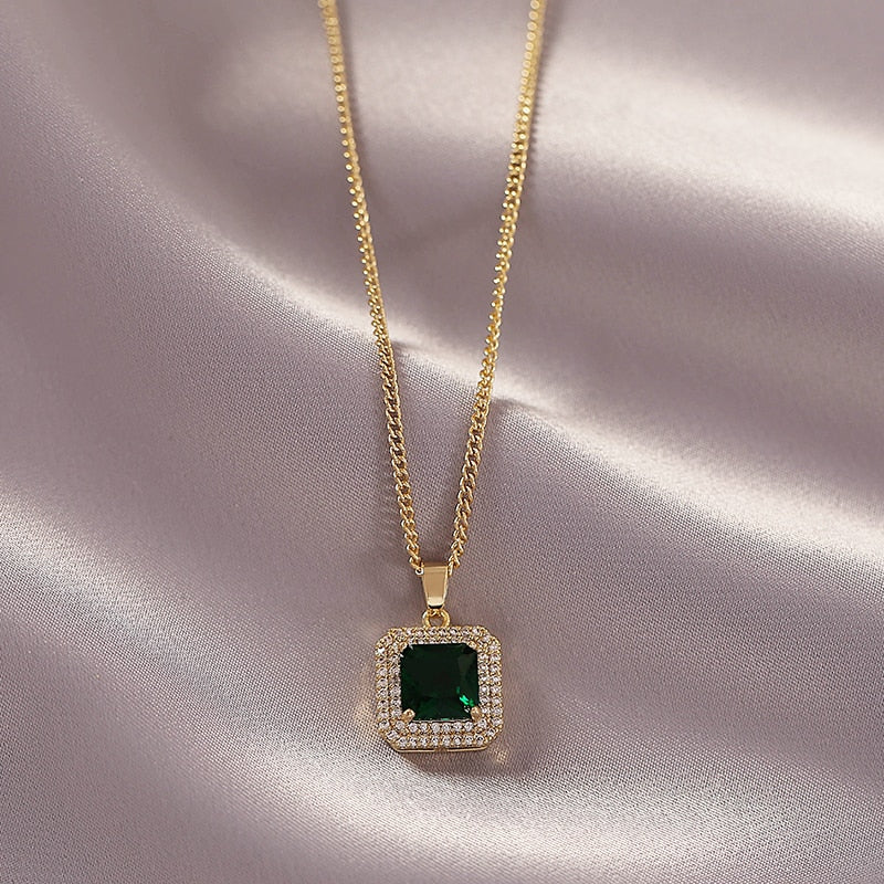 Luxurious Green Micro Necklace